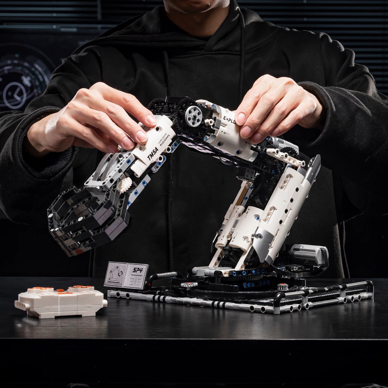 Mechanical Arm Building Set - 784 Pcs App & Remote Control STEM Toy